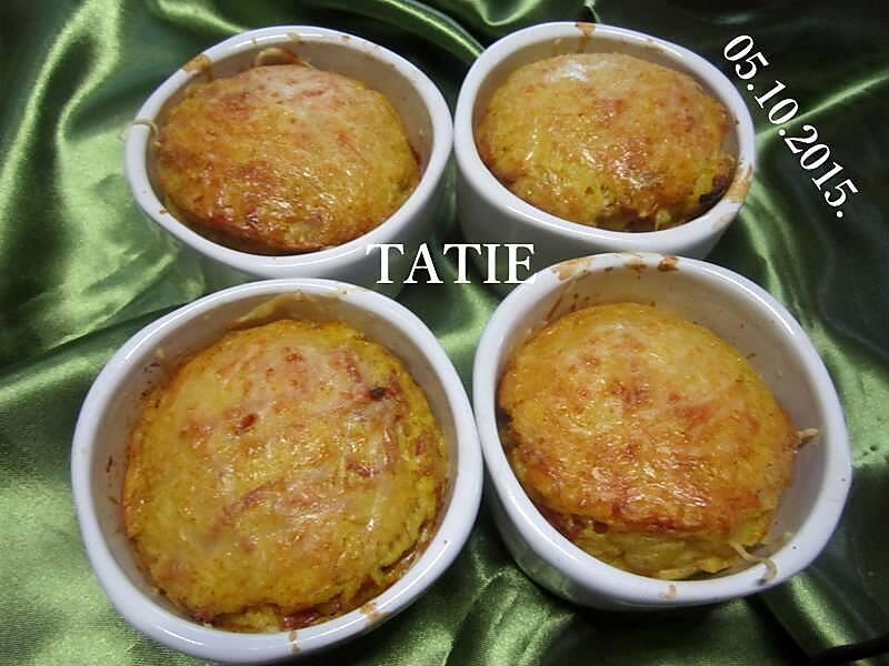 recette un régal de clafoutis au jambon et gruyère au curcuma.