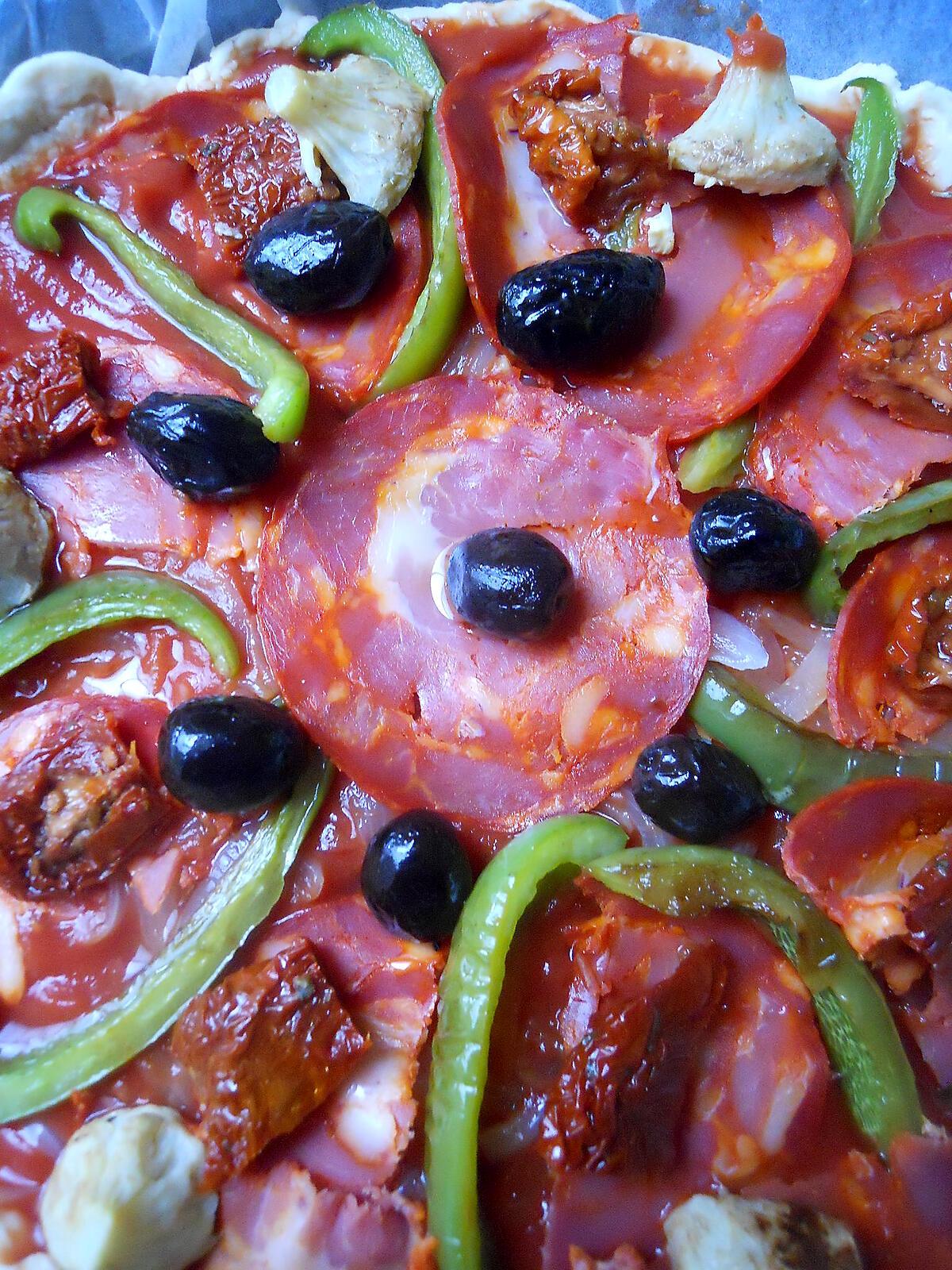 recette PIZZA AU CHORIZO ET CŒURS D'ARTICHAUT