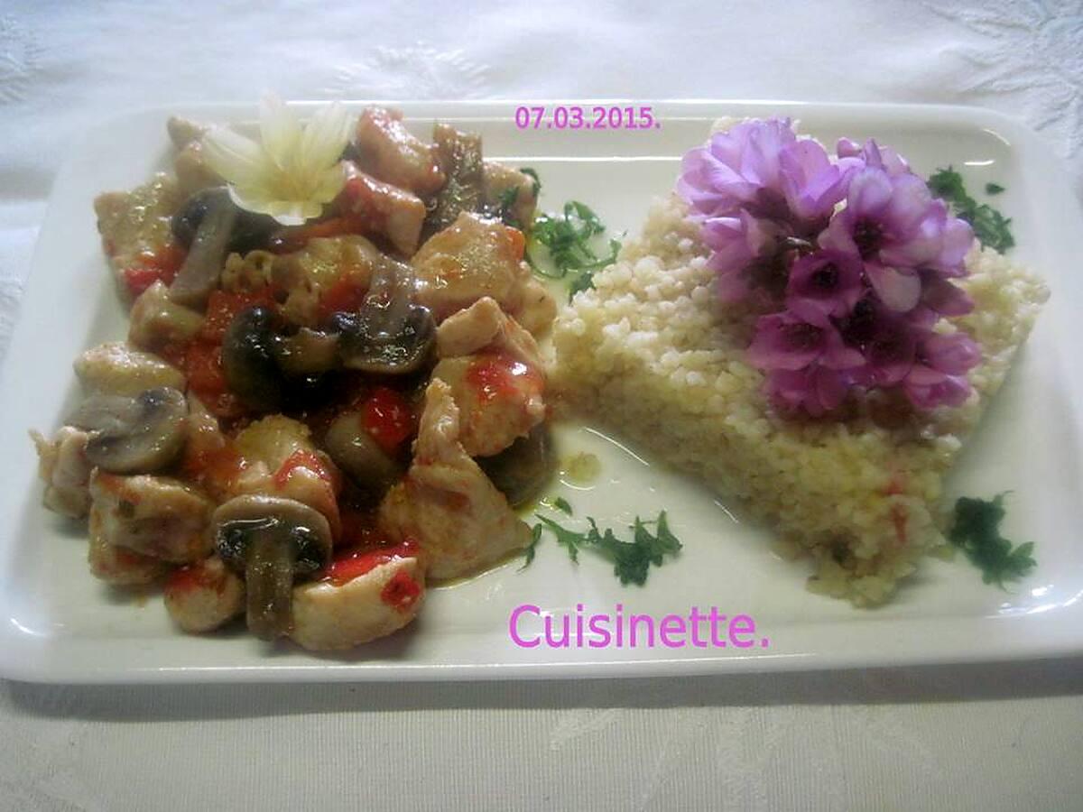 recette Cubes de poulet aux poivron.champignons.