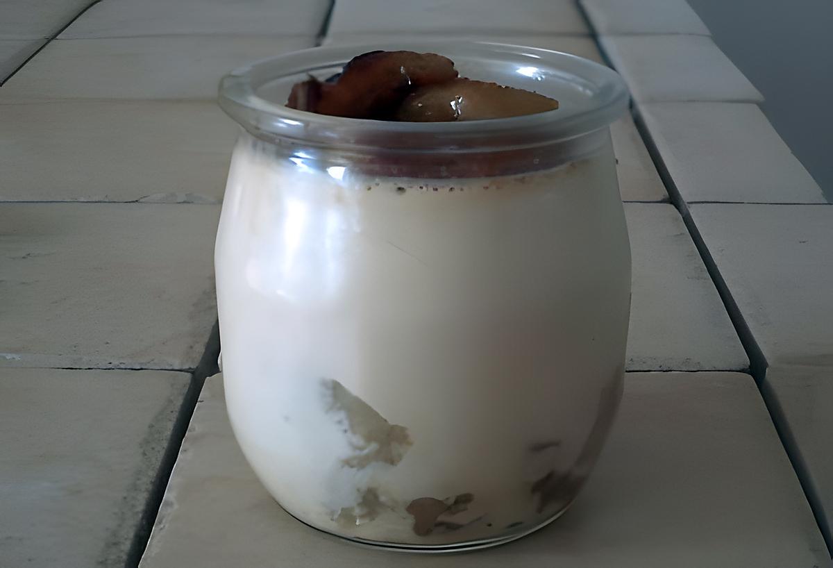 recette PANNA COTTA AU RHUM ET BANANE CARAMELISEE