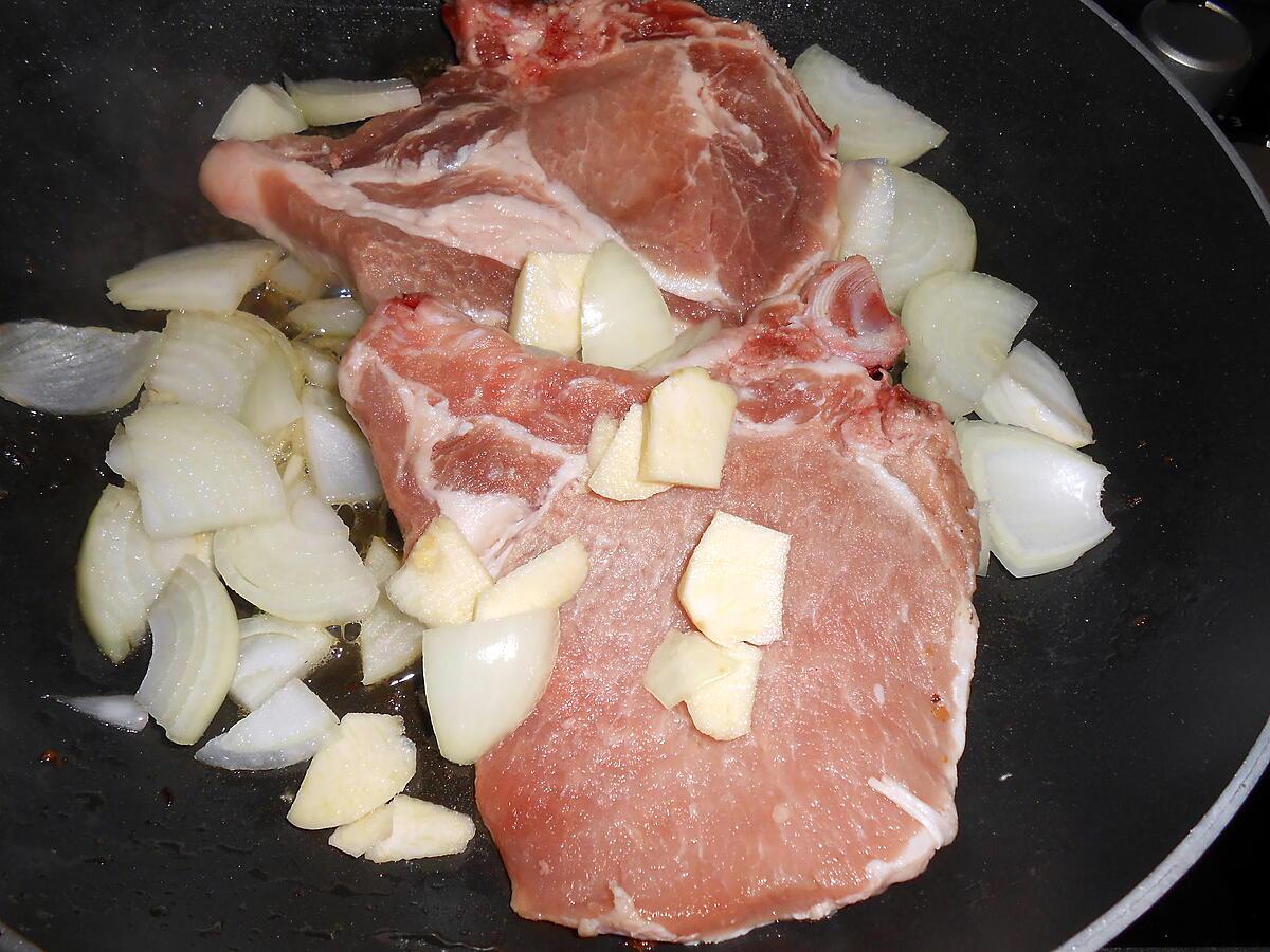 recette COTES DE PORC AU CIDRE ET AUX GIROLLES