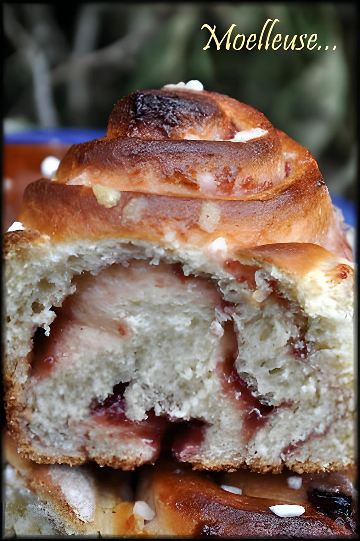 recette Brioche à la confiture de fruits rouges