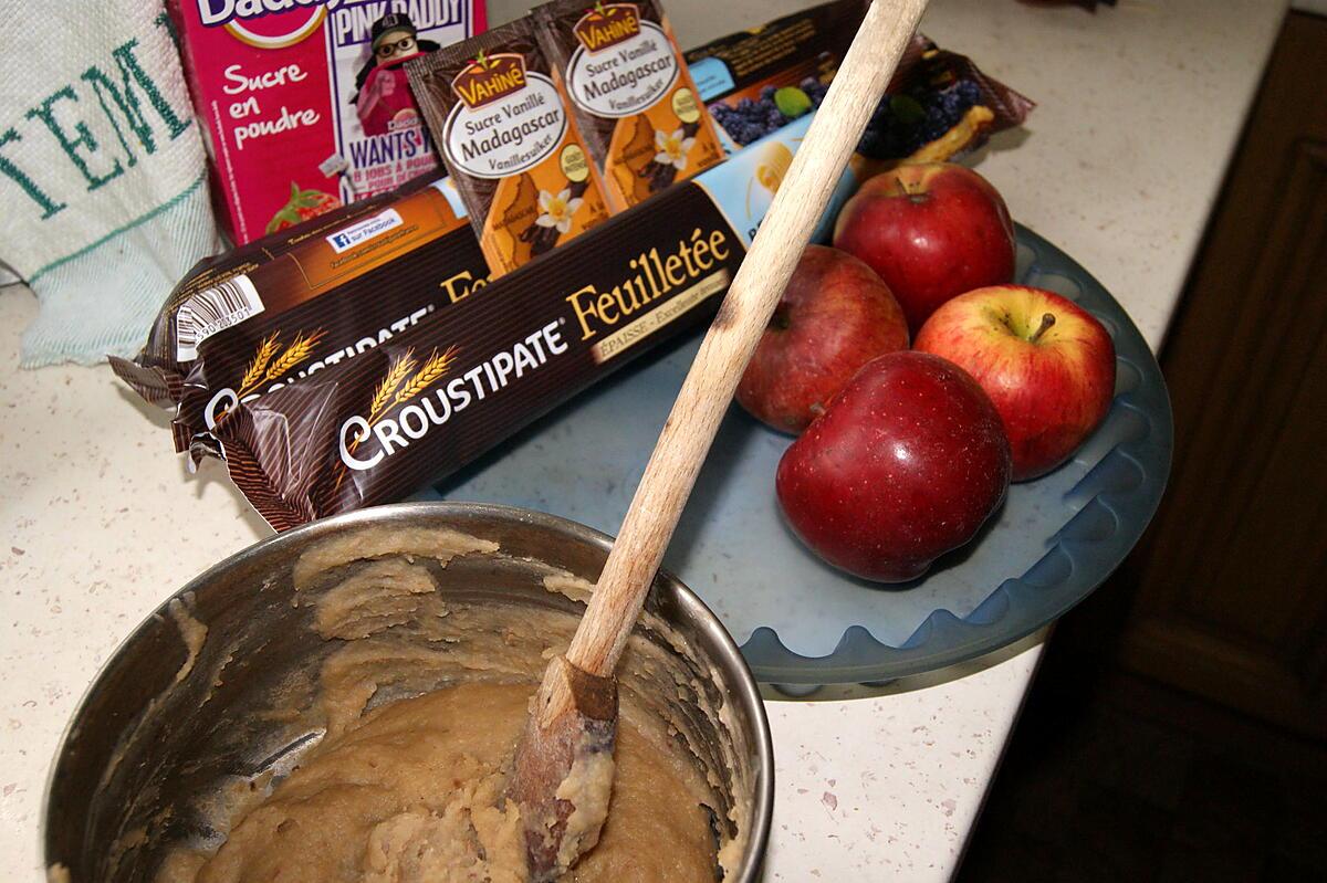 recette Gâteau moëlleux et croustillant aux pommes et à la crème de châtaignes