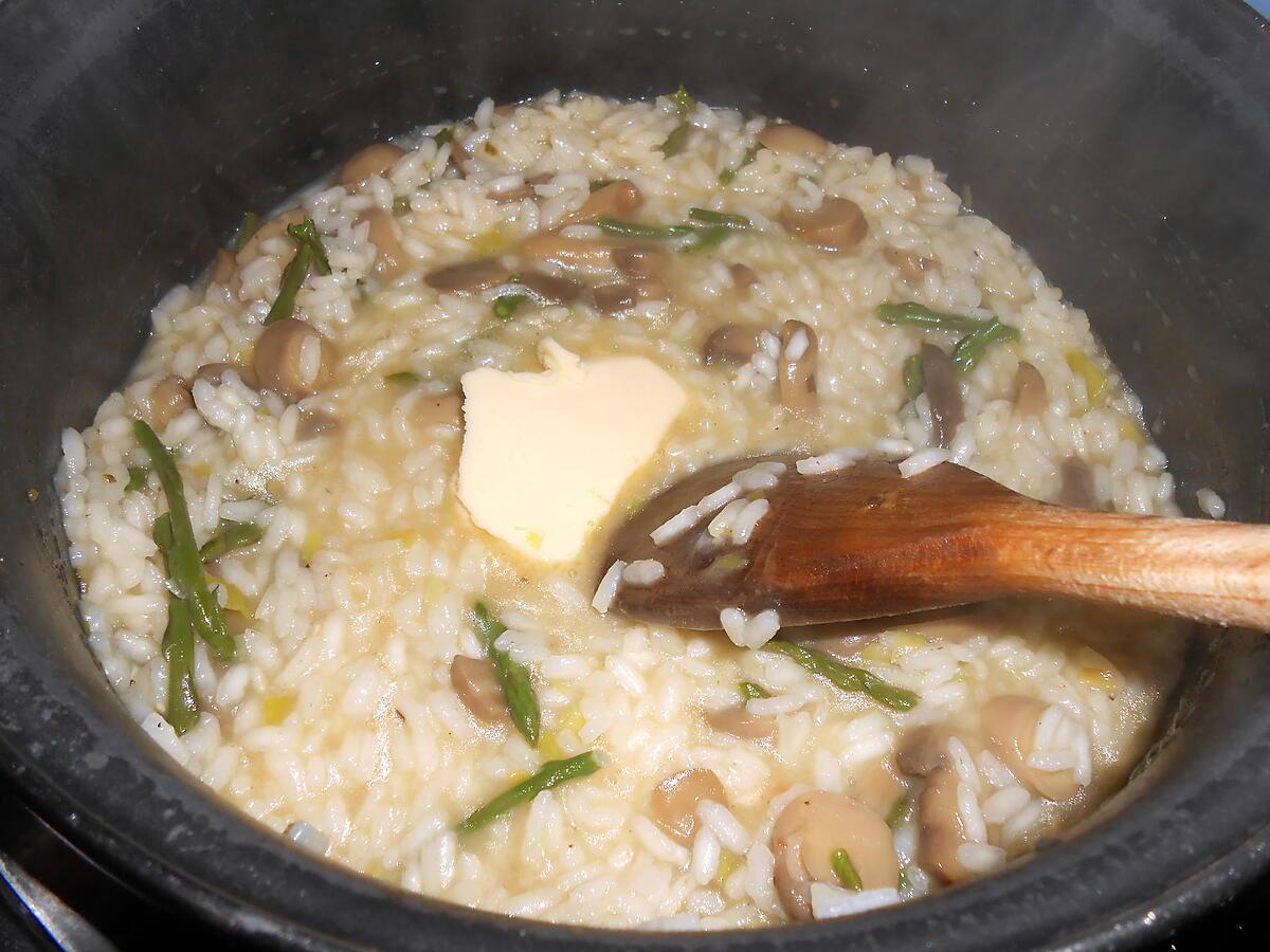 recette RISOTTO ASPERGES SAUVAGES ET CHAMPIGNONS DE PARIS