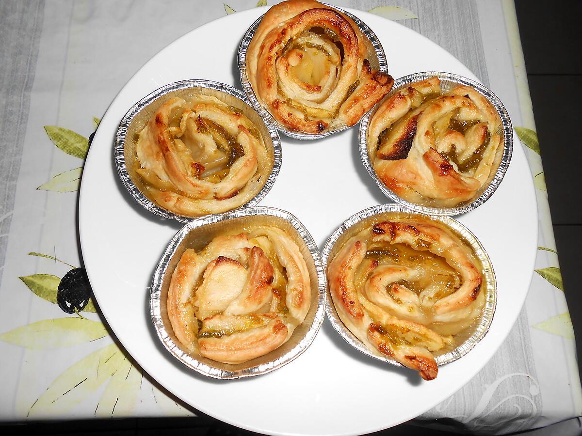 recette ROSES FEUILLETEES AUX POMMES ET CONFITURE DE PRUNES A L'ARMAGNAC