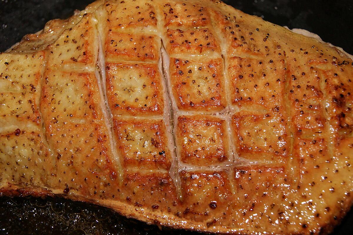 recette Magret de canard flambé aux poires, déco de table et pliage de serviette thème "musique."