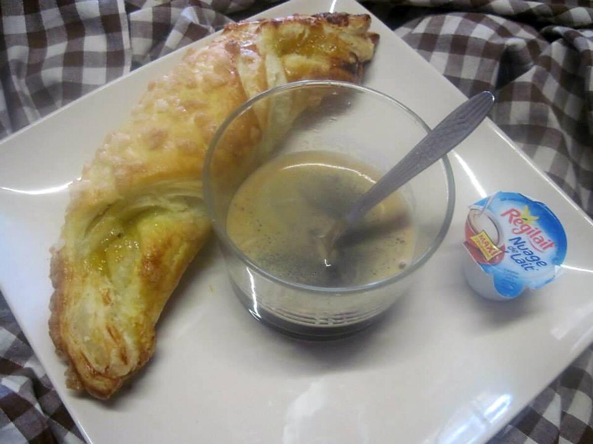 recette Croissants fourrés à la confiture et chocolat.