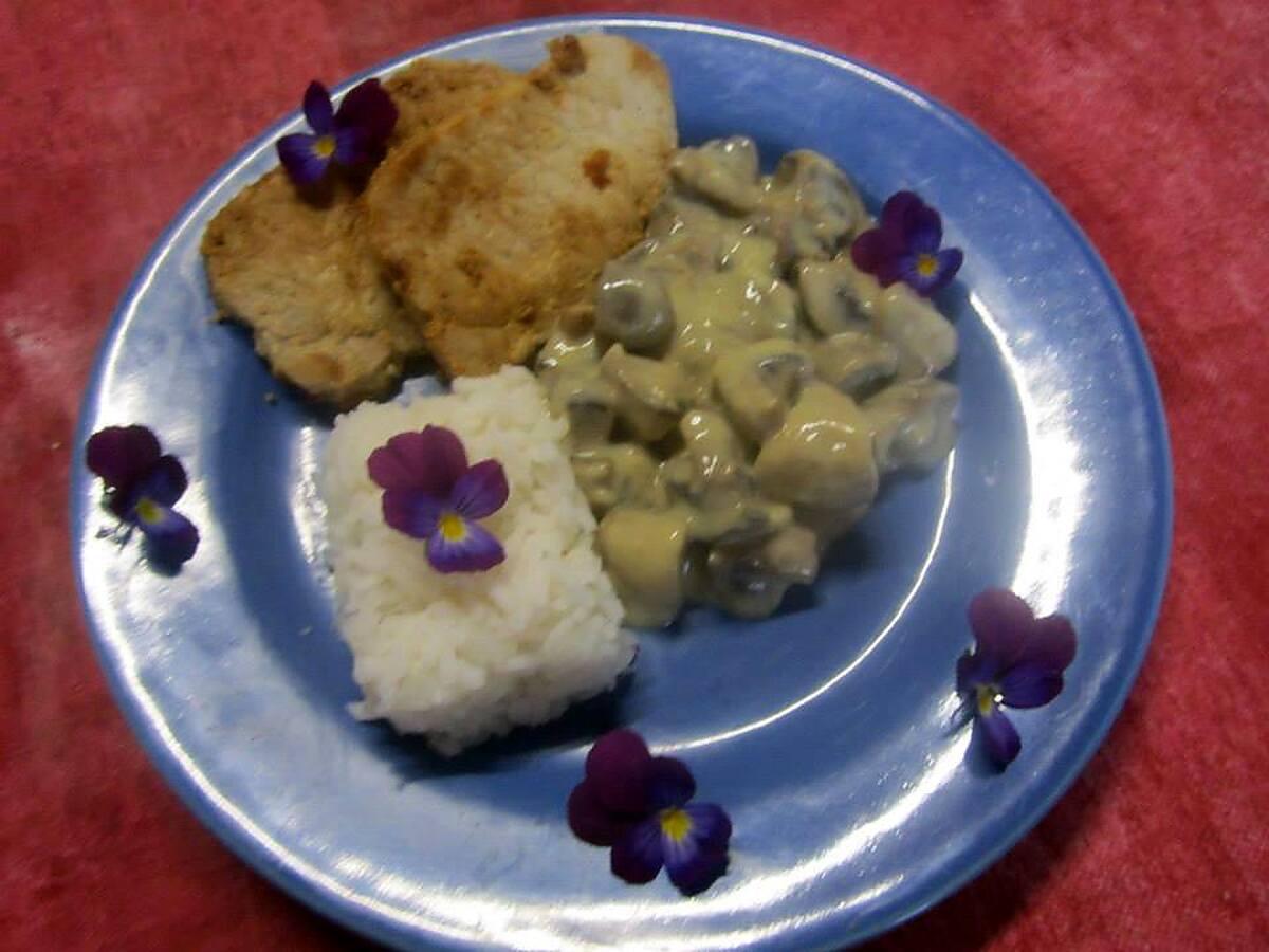 recette Champignons sauce blanche. steaks de porc.riz.