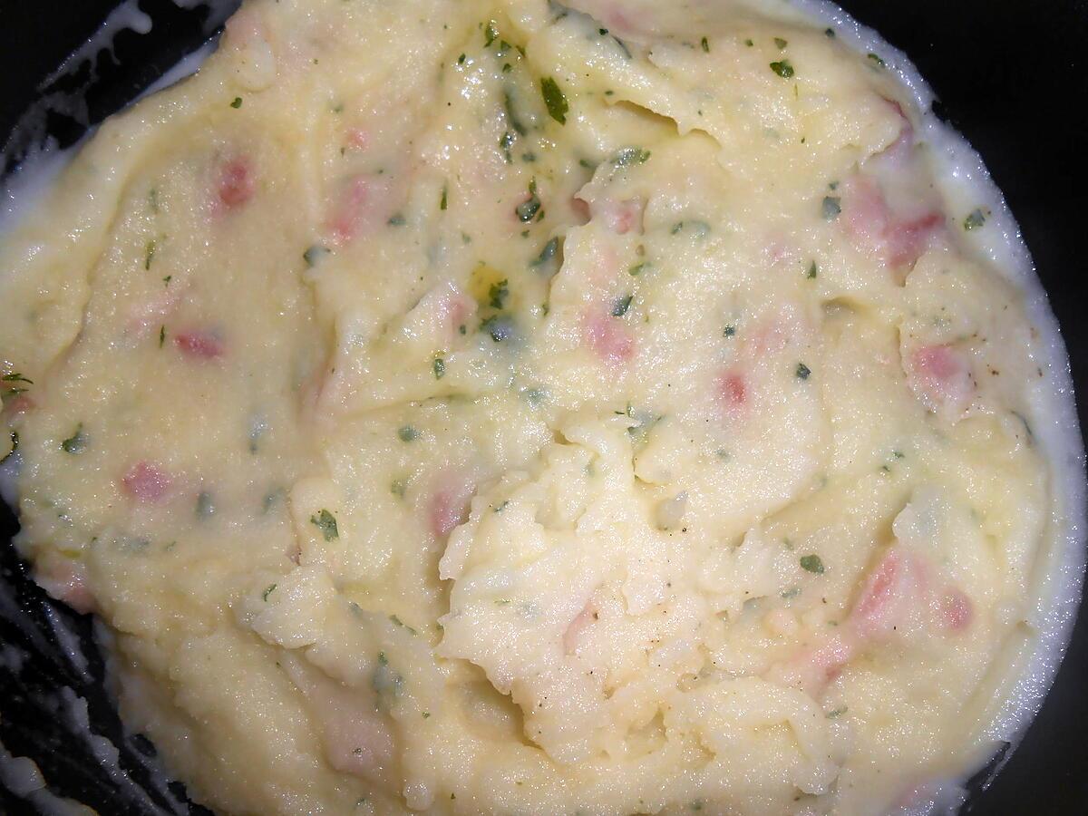 recette PUREE AU BEURRE PERSILLE ET LARDONS