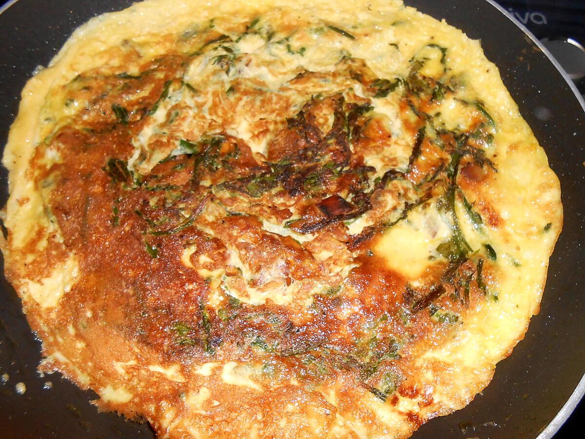 recette OMELETTE AUX ASPERGES SAUVAGES ET GIROLLES