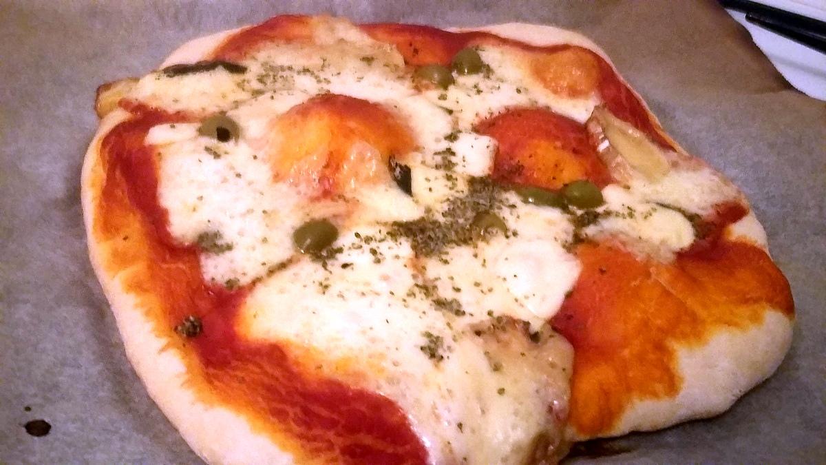 recette Pizza moelleuse jambon mozzarella