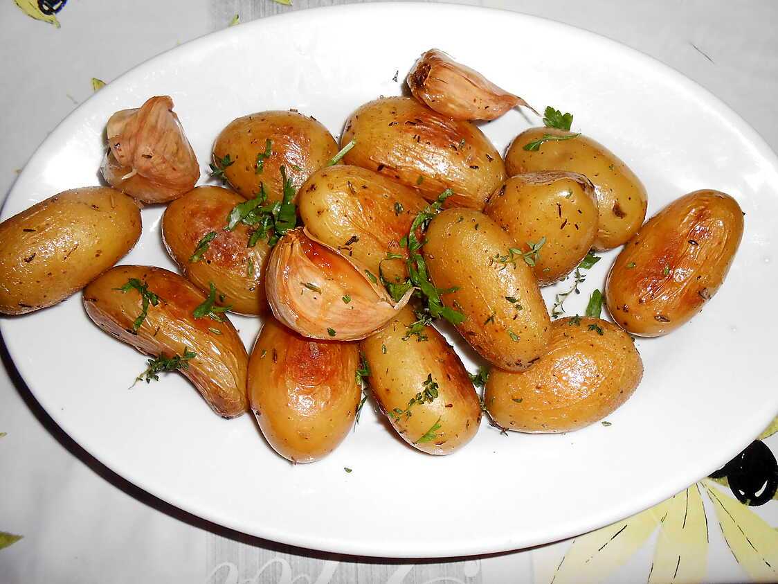 Recette de POMMES DE TERRE GRENAILLES EN COCOTTE AIL ET THYM