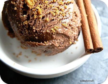 recette GLACE AU CHOCOLAT NOIR ET AUX EPICES ... CANNELLE, GINGEMBRE, MUSCADE