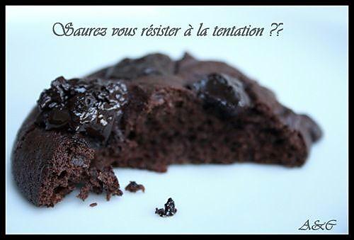 recette **Cookies tout chocolat outrageusement délicieux nommés aussi "outrageous"**