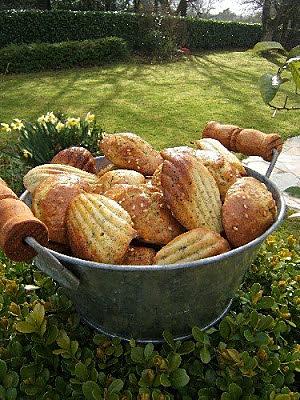 recette Madeleines salées au sésame et sauce menthe ,