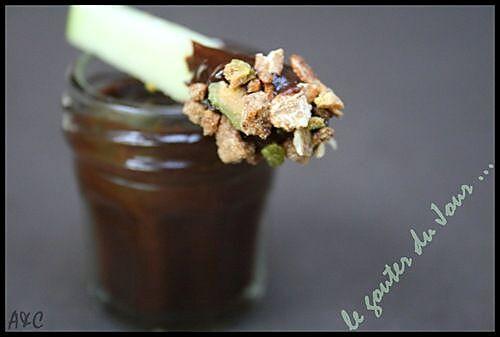 recette ** Idée de Goûter ludique, sain & gourmand: cornet /barquette de Frites de pomme granny, sauce choco- carambar et pralin **