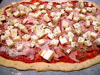 recette Pizza maison crousti-moelleuse à la pâte délicieusement parfumée