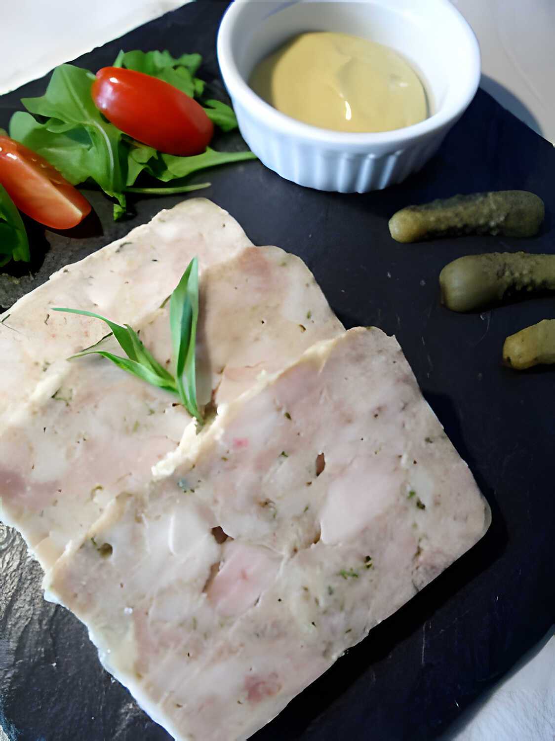 Recette de Terrine de lapin à l'estragon et armagnac...
