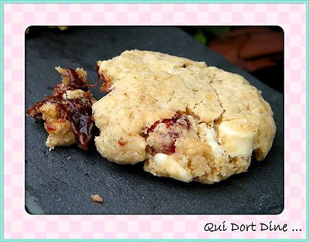 recette Ooo Cookies fraises , carambar et chocolat blanc ooO