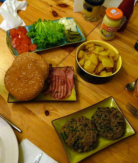 recette Hamburger aux épinards, pommes frites maison