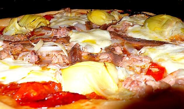 recette pizza au fromage raclette et petits  artichauts