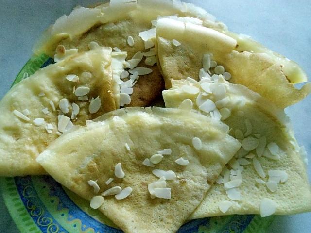 recette CRÊPES A LA CRÈME D'AMANDES