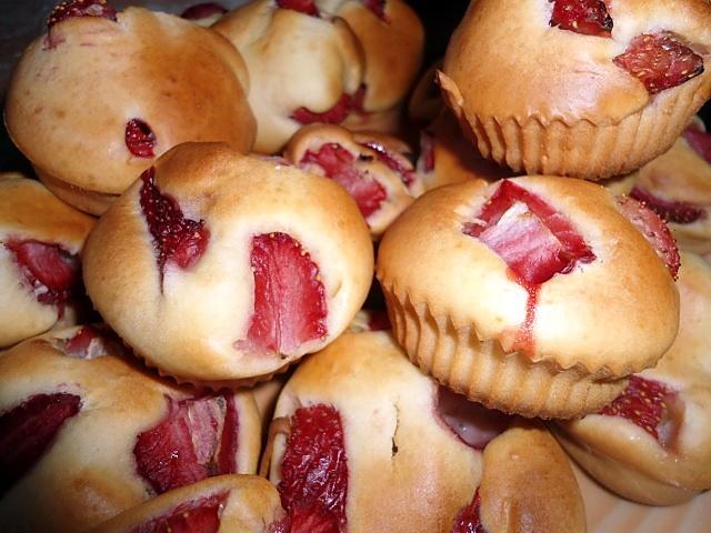 recette MUFFINS AU FROMAGE BLANC ET AUX FRAISES