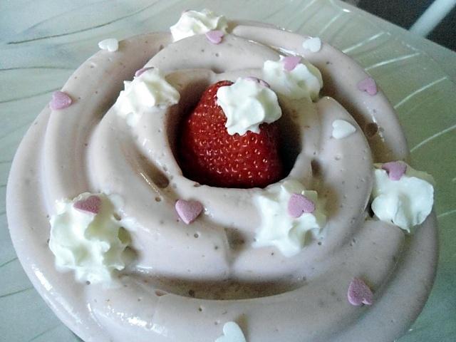 recette MOUSSE AU FROMAGE BLANC ET FRAISES