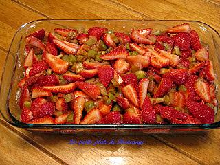 recette Croustade à la rhubarbe et aux fraises