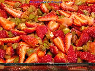 recette Croustade à la rhubarbe et aux fraises