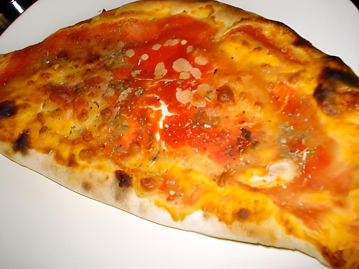 recette Pizza calzone tomate mozzarella