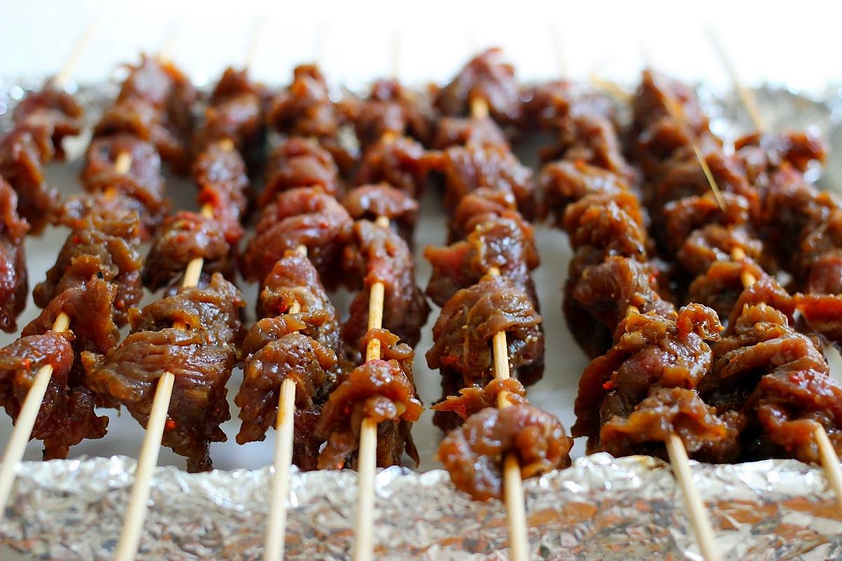 recette brochettes de boeuf grillé au Satay