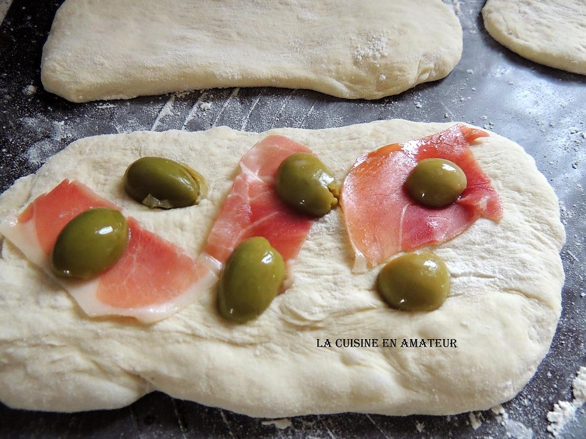 recette Fougasse individuelle olives et jambon de Pays