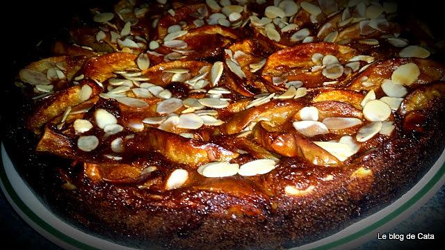 recette Gâteau fondant aux pommes, amandes et rhum