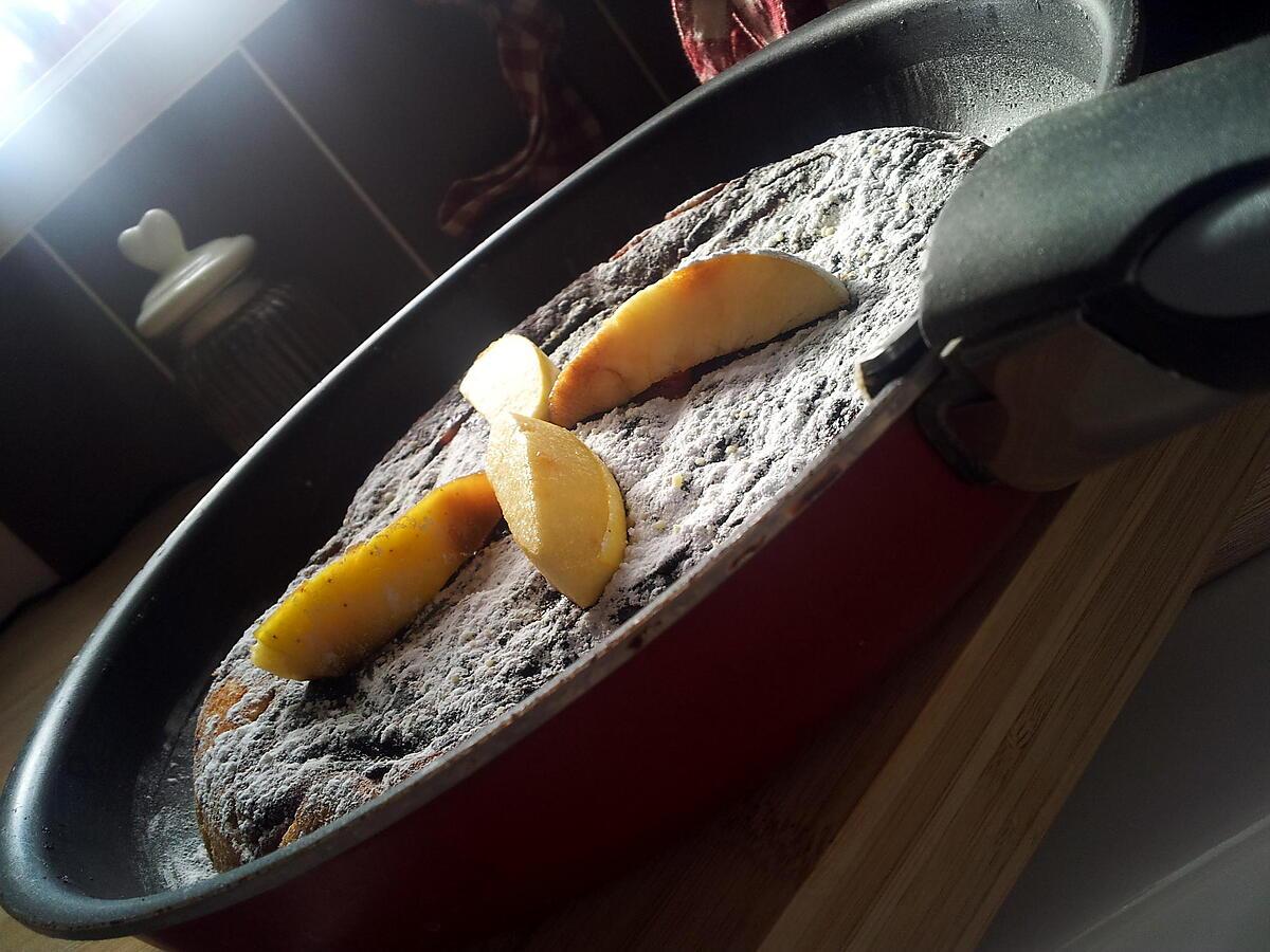 recette Gâteau aux pommes *cuit dans une poêle*parfumée au rhum