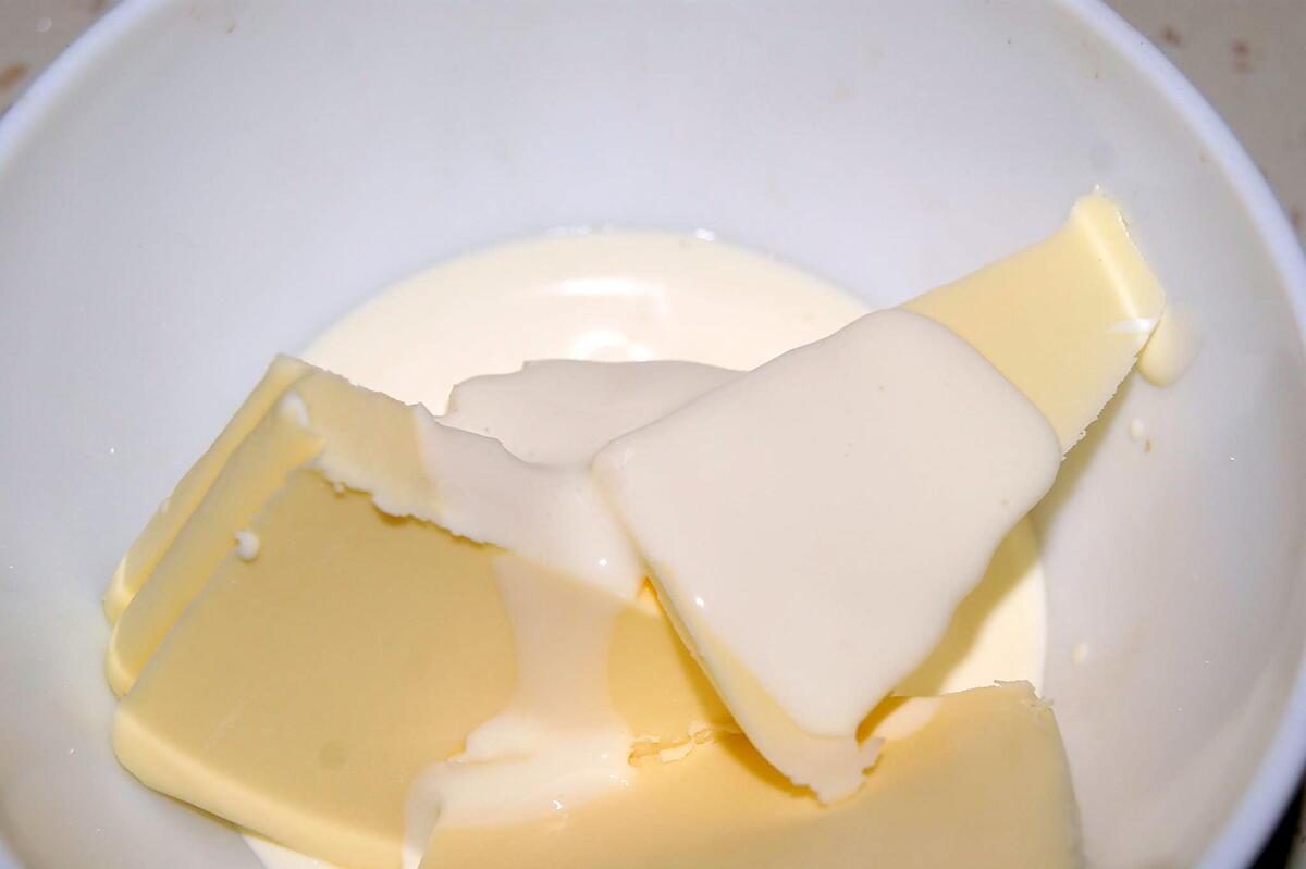 recette Craquants au caramel au beurre salé, parfum cardamome et noix