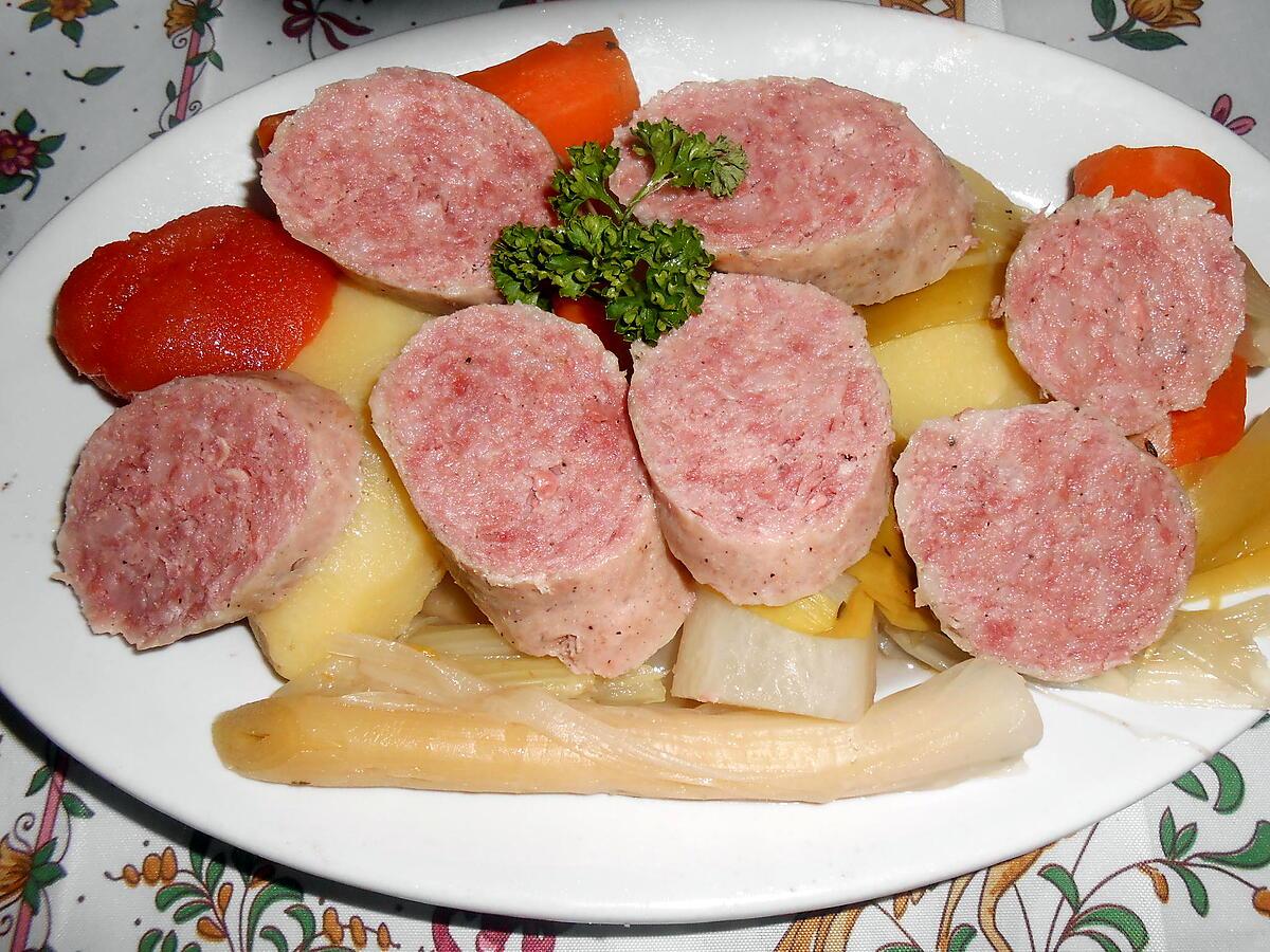 recette SAUCISSON DE LYON EN POT AU FEU