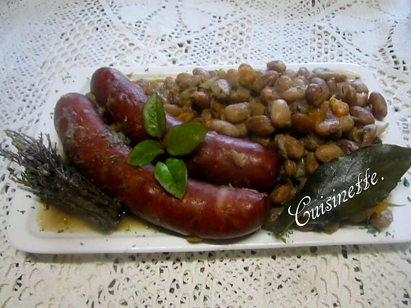 recette Saucisses fumées aux haricots coco.