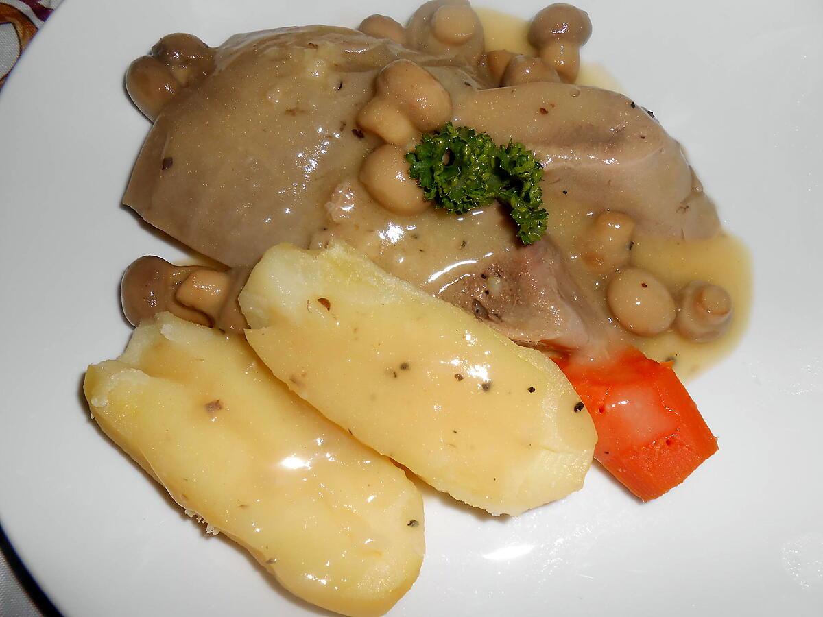 recette TETE DE VEAU SAUCE POULETTE AUX CHAMPIGNONS