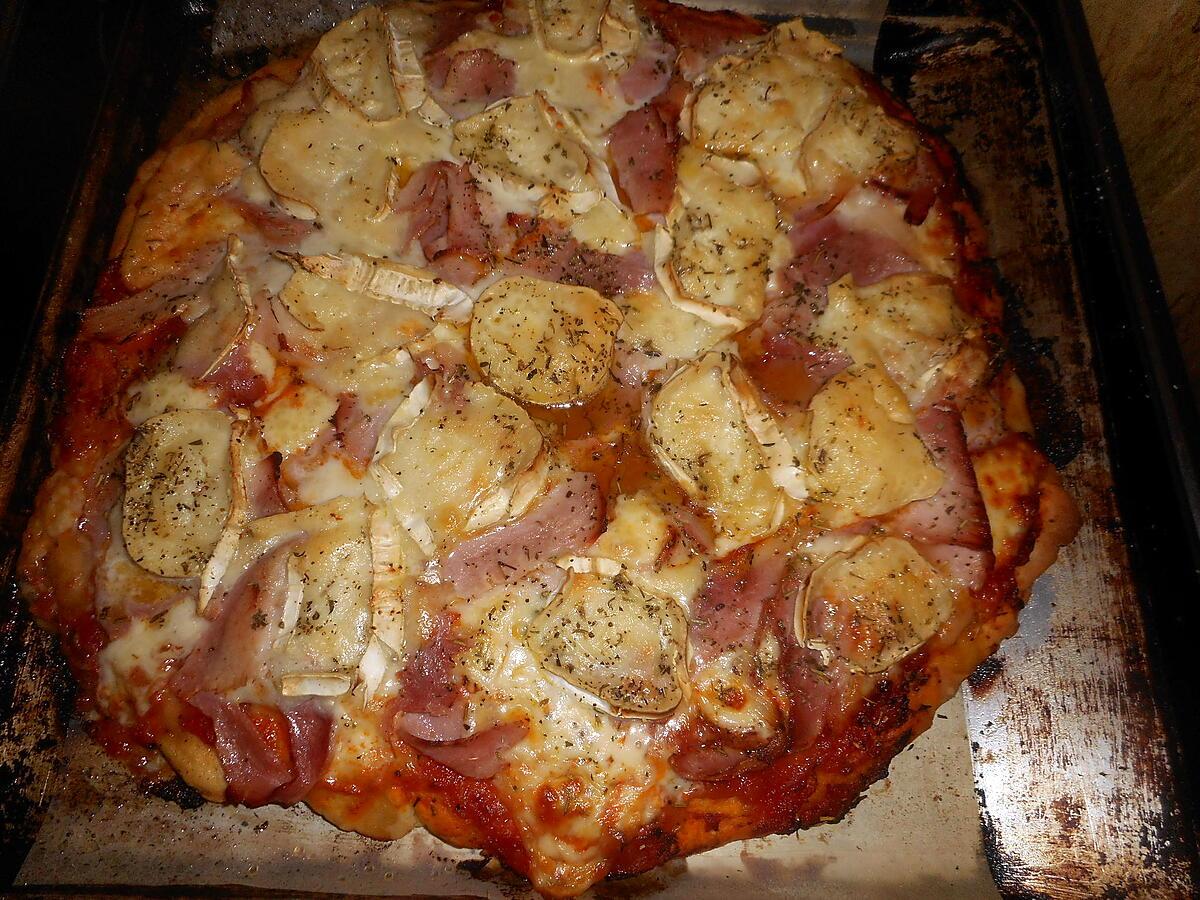 recette Pizza jambon ,mozzarella,fromage de chévre