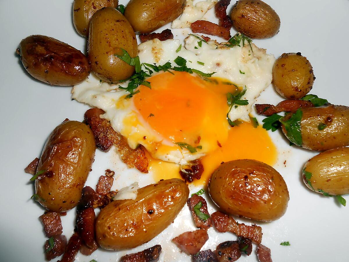 recette GRENAILLES AU LAURIER ET LARDONS OEUFS AU PLAT