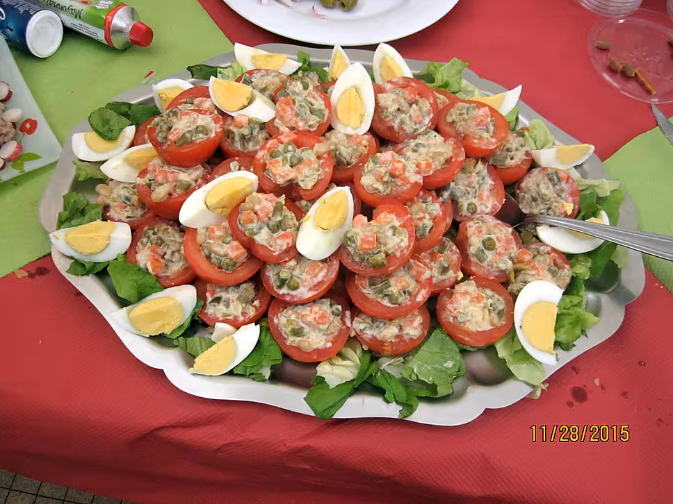 recette Pyramide de tomates bien entamée !!!