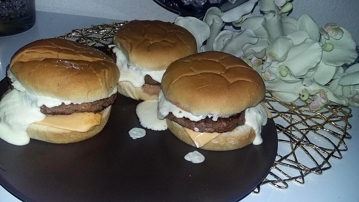 recette Hamburger a la sauce au babybel