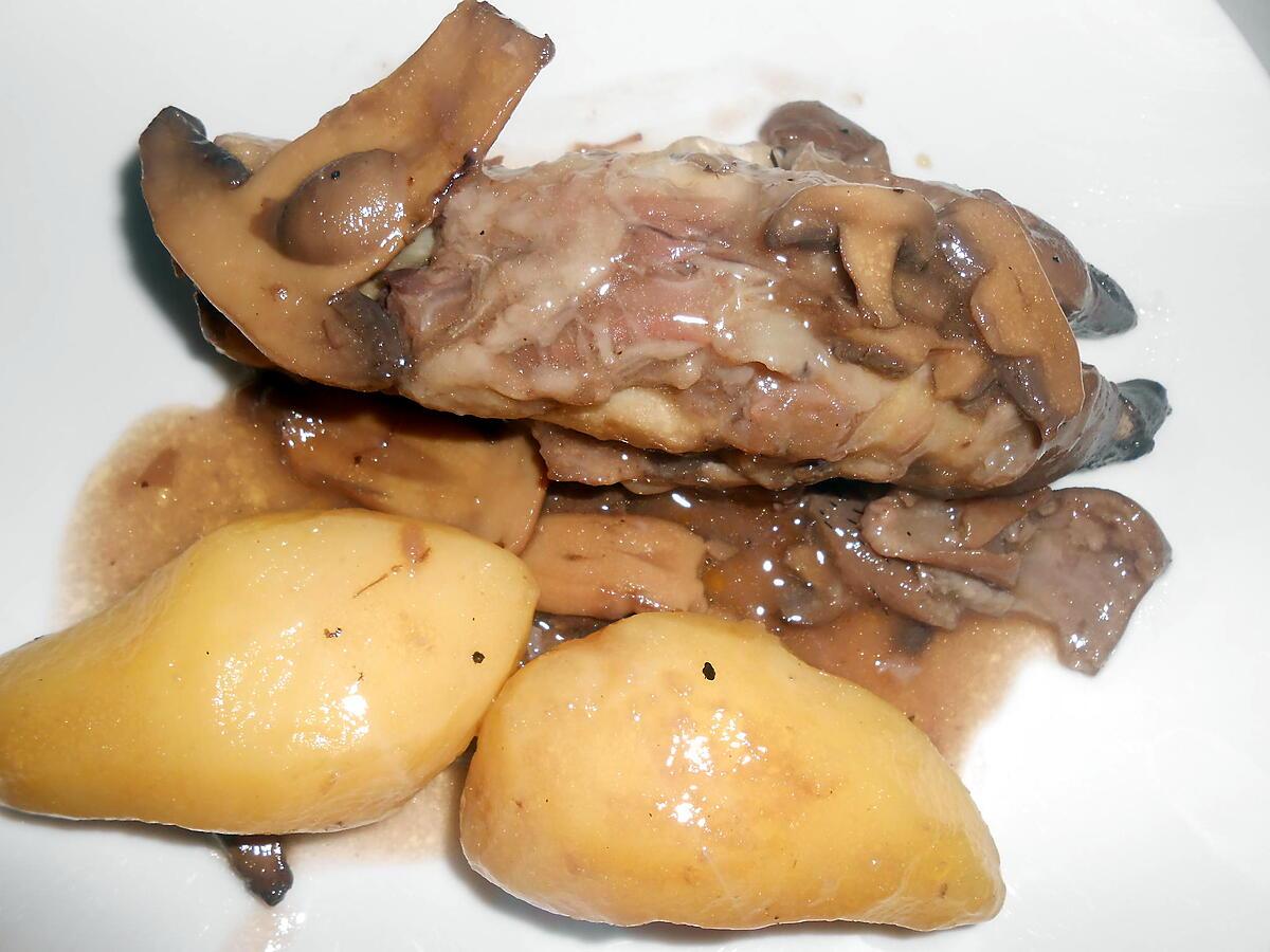 recette CIVET DE PIEDS DE PORC