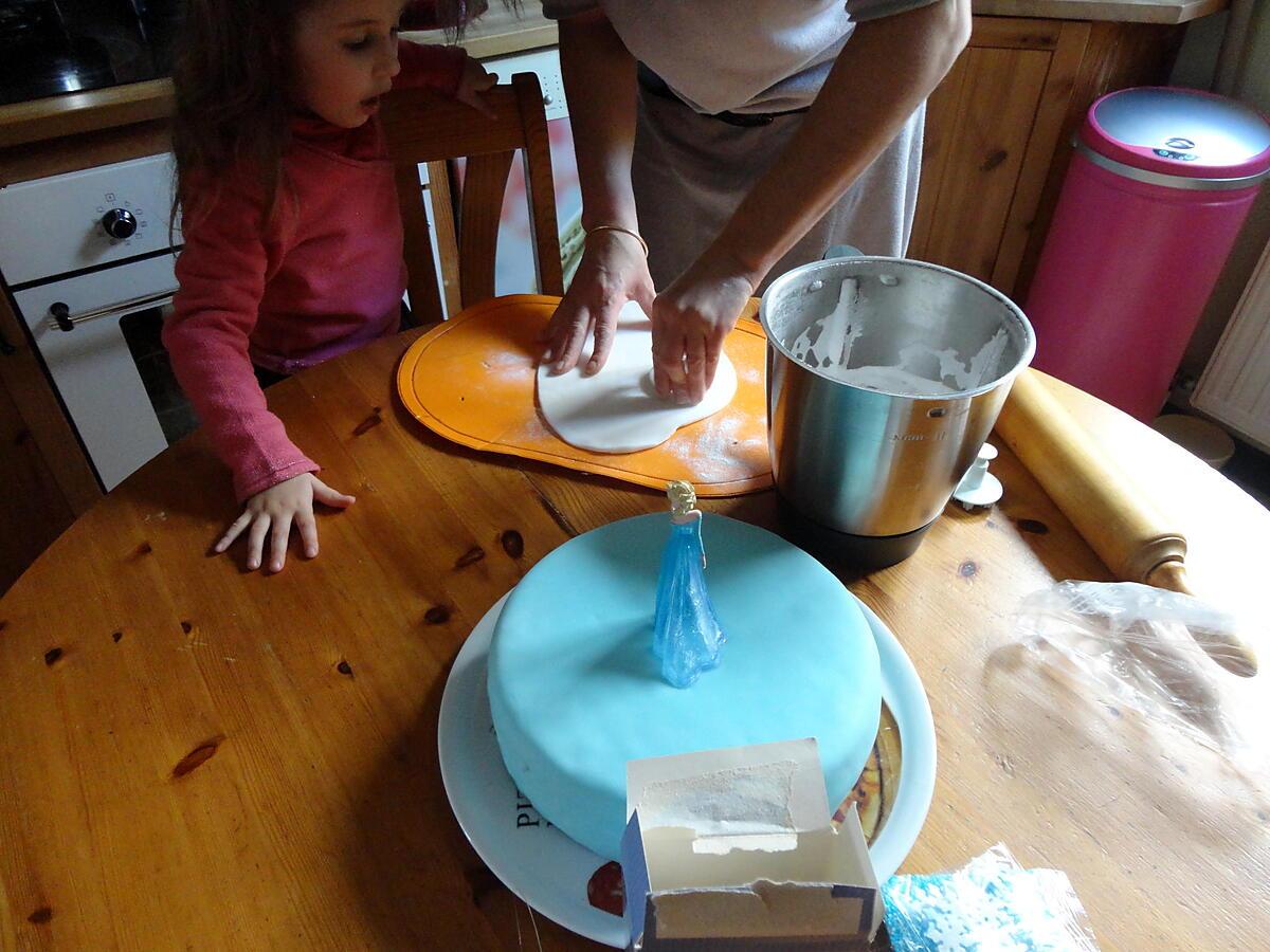 recette quatre quart de " PRISCA "gateau pour les 4 ans de jade "reine des neige "