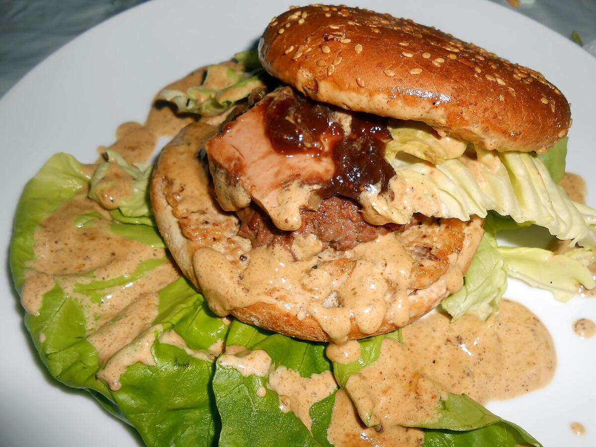 recette SANDWICH BURGER AU FOIE GRAS