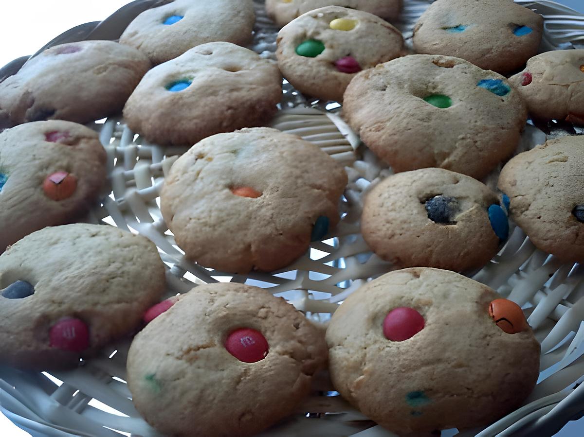 recette COOKIES AUX M&MS ET BEURRE DE CACAHUETES