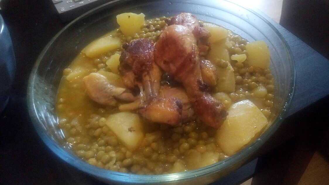 Recette de TAJINE POULET POMMES DE TERRE ET PETIT POIS par elodie1989