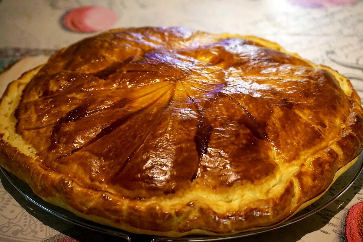 recette GALETTE DES ROIS À LA FRANGIPANE