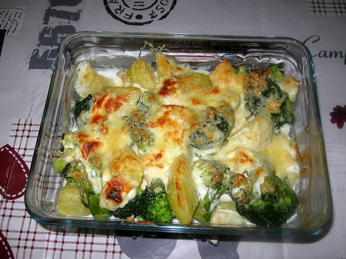 Recette de Gratin de brocolis, pommes de terre et chèvre
